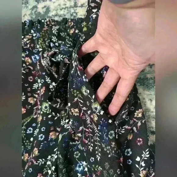 DR2 Wide Leg Floral Pant with Pockets - Picture 4 of 7